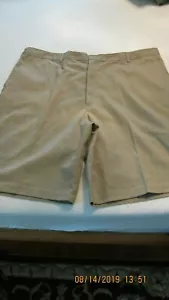 MANS KHAKI J.REED WRINKLE FREE SIZE 46 MADE WELL. - Picture 1 of 5