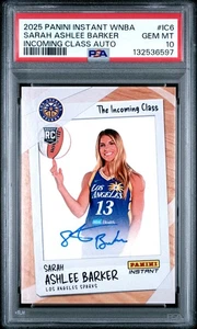 2025-26 Panini Instant WNBA Sarah Ashlee Barker Incoming RC Auto #25/25 PSA 10 - Bild 1 von 2