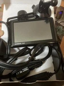 GARMIN NUVI 1390 Portable 4.3" GPS Bluetooth Navigator Kit - Picture 1 of 4