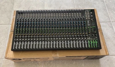 Mackie Profx30v3 30 Channel Professional Effects Mixer - Black - Image 1 of 4