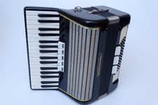 Nice German Accordion Weltmeister 60 bass 
