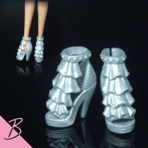 Barbie Schuhe/Stiefel silber schick gerüschte High Heels NEU #0101 - Bild 1 von 1