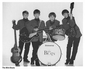 THE MINI BEATS joven banda de portada de los Beatles de los años 90 8x10 foto de prensa original - Imagen 1 de 1