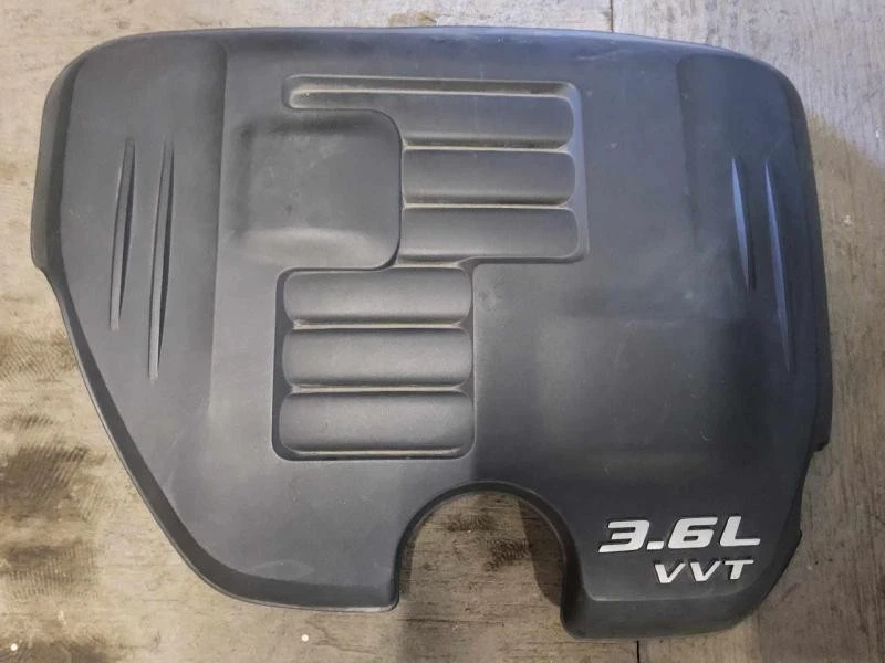 2011-2019 Chrysler 300 Dodge Charger 3.6L Engine Cover Used Foto 1 de 2