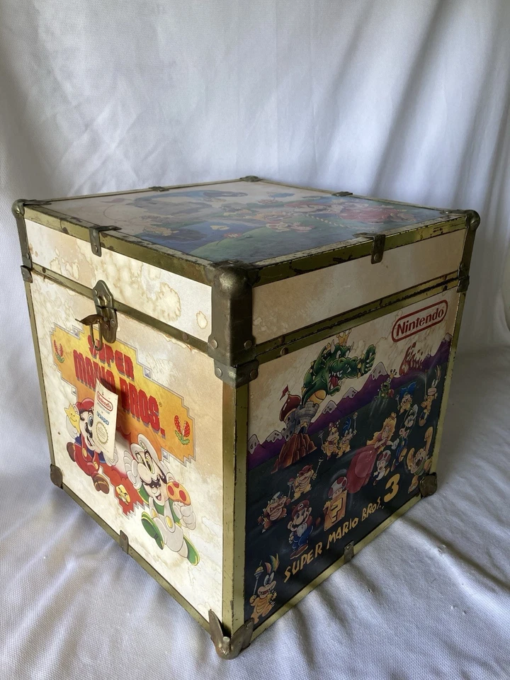 Nintendo Super Mario 3 & Zelda Wood Box Toy Chest Storage - RARE 1980s Vintage - Image 1 of 4