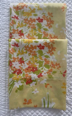 Par de fundas de almohada de percal Burlington House de mezcla de algodón multicolor floral de colección Foto 1 de 4