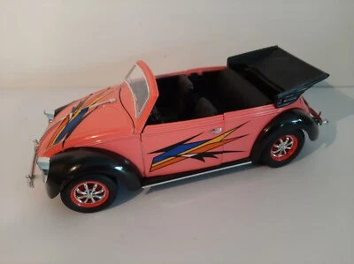 Voiture VW COCCINELLE 1949 sérigraphiée- Échelle 1/17 - Solido - Photo 1/4