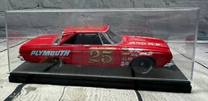 UNIVERSAL HOBBIES 1964 PLYMOUTH BELVEDERE #25 P. GOLDSMITH 500 MILES DAYTONA 196 - Picture 1 of 24