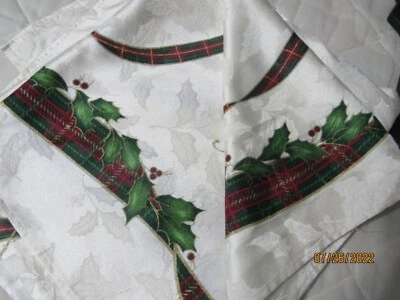 LENOX CHRISTMAS TABLECLOTH HOLLY & BERRIES 60X104 VGUC - Image 1 of 3