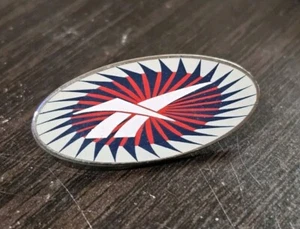 1996 Reebok Olympics Oval Pin Badge - NOS - Picture 1 of 2