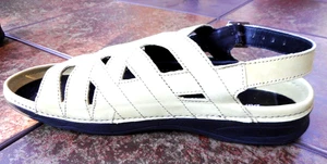 AMES CREEK BAREFOOT FREEDOM Green Bunion Orthotic Hammertoe Sandals Shoes 11 M - Picture 1 of 5