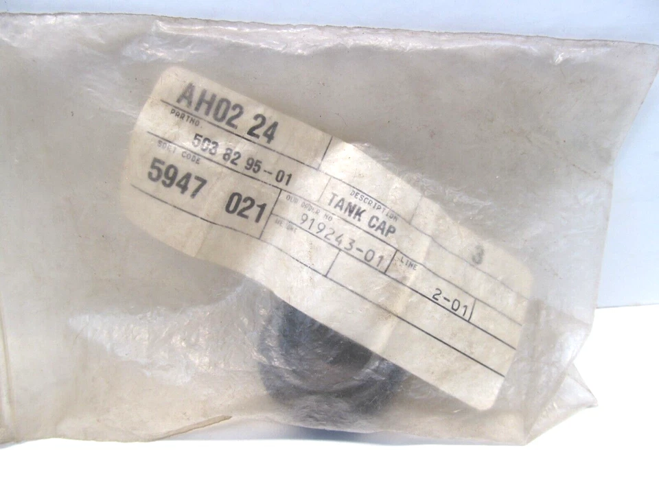 New HUSQVARNA OEM TANK CAP 503829501 h10 - Image 1 of 1