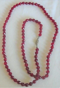 Burgundy small crystal rope necklace, knotted between beads, safety clasp - Picture 1 of 1
