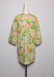 *** Neu mit Etikett Vintage Damen 60er Jahre Seladongrün Blumenmuster Baumwollmischung Etuikleid 15/16 - Bild 1 von 10