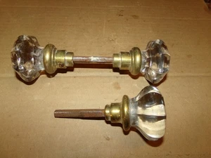 3 ANTIQUE GLASS DOOR KNOBS - Picture 1 of 2