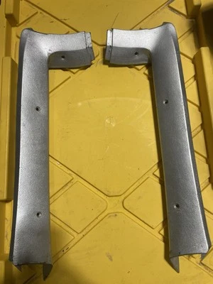 1978-1982 CHEVROLET CORVETTE A Pillar TRIM MOULDING FRONT WINDOW Pace Car Pair Foto 1 de 4