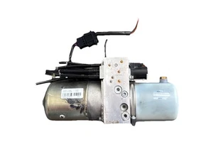 97091JJ50A 09-15 INFINITI G37 Q60 CONVERTIBLE TOP ROOF HYDRAULIC LIFT PUMP MOTOR - Picture 1 of 4