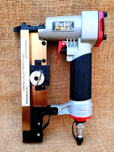 Central Pneumatic #60664 Pin Nailer 23 Gauge 1/2" to 1 Pin Nails - Picture 1 of 5