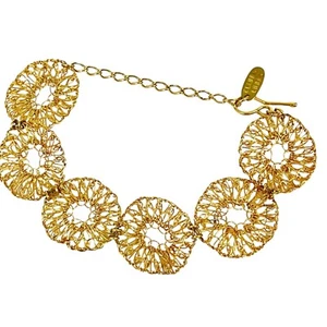 Claudia Lobao Designer Armband goldfarben Draht gehäkelt Blume - Bild 1 von 8