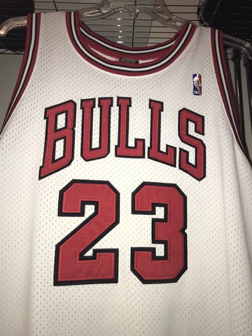 Michael Jordan Jersey Size XXL NIKE Authentic Swingman Stiched Cover