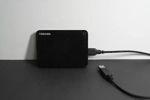 WORKING Toshiba Canvio Connect II 1TB,External Hard Drive - Photo 1/3