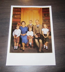 Queen Elizabeth II and Prince Philip 4X6 Photo National Portrait Gallery P543 - Picture 1 of 2