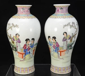 Pair of Vintage 11 inch Chinese Porcelain Famille Rose Lady Vases 20th Century - Picture 1 of 12