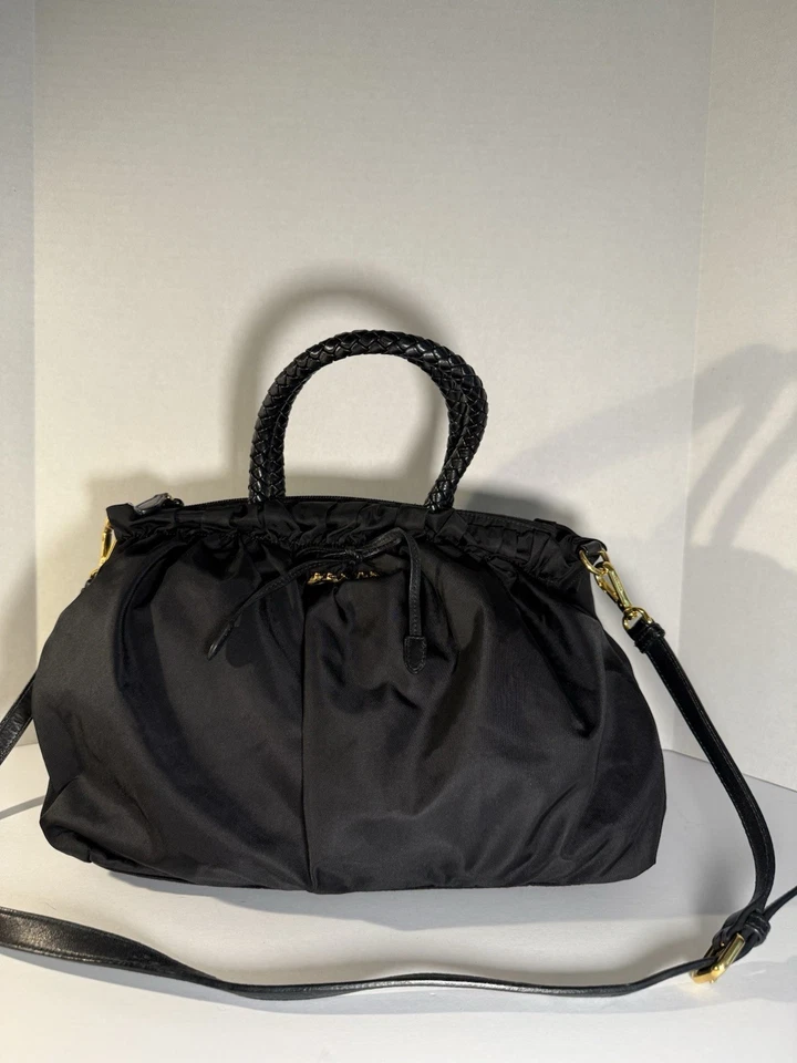 Prada Tessuto 尼龙托特包黑色编织皮革手柄单肩包金色五金件 — 第 1/4 张图片