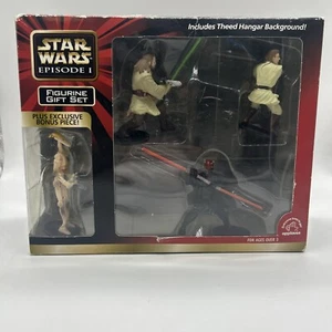 Star Wars Episode 1 FIGURINE GIFT SET - Theed Hangar - MAUL OBI-WAN QUI-GON JINN - Picture 1 of 2