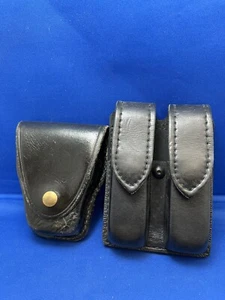 C300-P Black Leather Handcuffs Case 2 1:4 and Safariland ￼ammo case belt loop - Picture 1 of 14