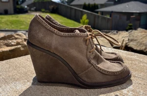 Frye Carolyn Brown Suede Wedge Round Toe Lace Up Booties Heel Size 9.5M - Picture 1 of 10
