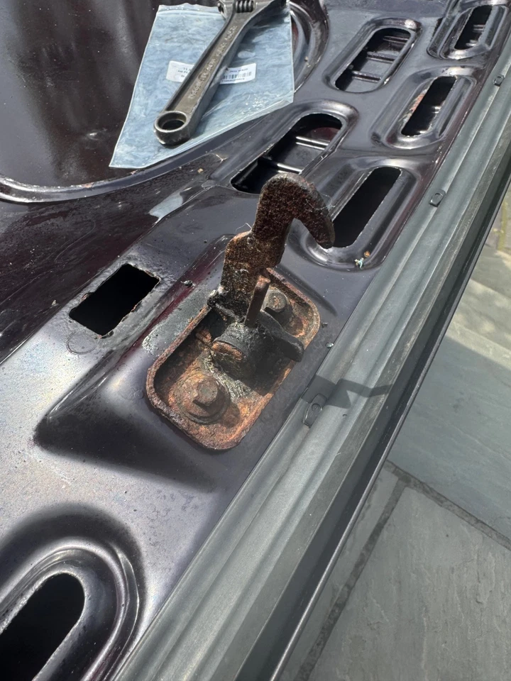 Gancho/captura/pestillo capó Volkswagen Corrado 535 829 507 se adapta a todos los modelos Foto 1 de 1