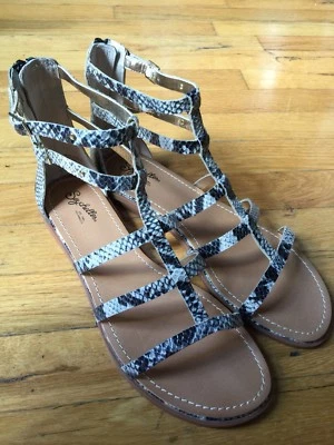 Seychelles Womens Gladiator Sandals Snakeskin. Size 10. New In Box. - Image 1 of 4