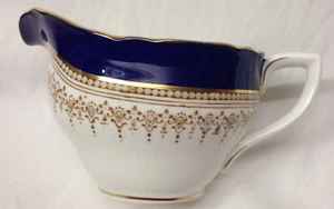 ROYAL WORCESTER REGENCY COBALT BLUE CREAMER 10 OZ GOLD DECOR DESIGN - Picture 1 of 7