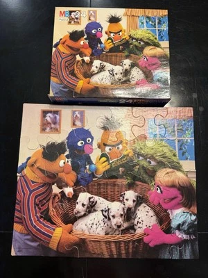 Vintage Sesame Street (1991) Hasbro Milton Bradley 24pc Puzzle Burt Ernie Oscar - Image 1 of 4