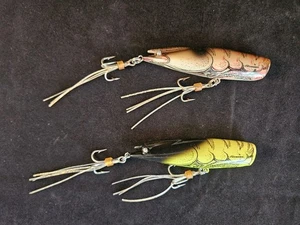 2 Bomber Pop'n Gamberetti Topwater, Esche Vintage Fuori Produzione - Foto 1 di 8