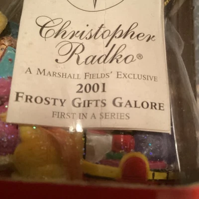 Marshall Fields Christopher Radko Ornamento 2001 Muñeco de Nieve Regalos Escarcha en abundancia Nuevo Foto 1 de 3