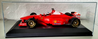 MINICHAMPS  1:18 M. SCHUMACHER  FERRARI F310B  1997 " SHELL / PIONEER "  VITRINE - Bild 1 von 4
