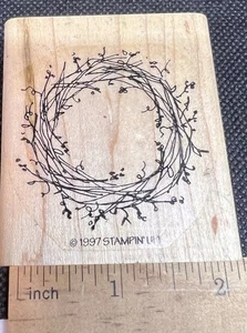 Estampación de corona de ramita 1997 sello de goma montado en madera - Imagen 1 de 4