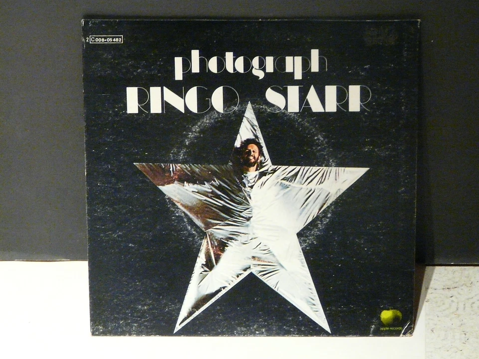 RINGO STARR Photograph 2C008 05482 - Photo 1/1