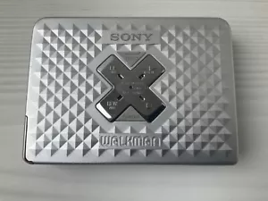 Sony WM-EX668 Walkman - Picture 1 of 8
