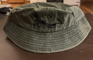 Sombrero cubo sirena de Fiji rarezas botín mítico caja de miedo criatura rara  - Imagen 1 de 2