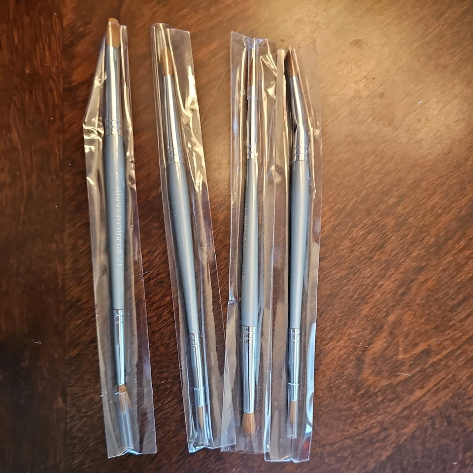 4 Models Prefer Powder Makeup Brushes. Eyeliner Eye Makeup Brush #20 #21 - Image 1 of 4