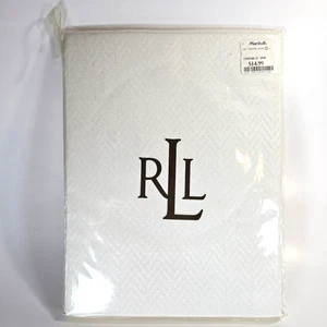 Lauren Ralph Lauren Basketweave/Kilimanjaro White Tablecloth 70" Round Chevrons - Picture 1 of 8