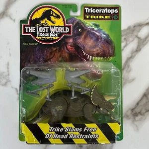 Jurassic Park The Lost World 1997 Triceratops Trike Hasbro NUEVO Juguete Coleccionable - Imagen 1 de 8