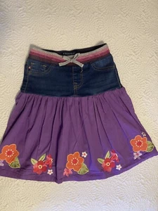 Girls size 9/10 "JEANS" skirt, purple with flower applique - Picture 1 of 9