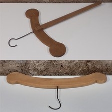coppia antiche grucce appendiabito legno vintage periodo '900 arredo country