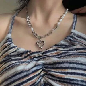 Collana girocollo cuore perle asimmetria punk collane donna bigiotteria moda catena - Foto 1 di 13