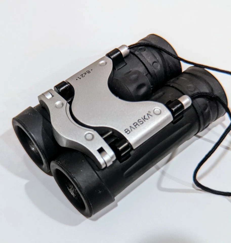 BARSKA Binoculars W/ Case - JJW1 - 8x21 - 383FT/1000YDS Compact Bird Golf Opera - Image 1 of 4