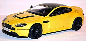 Aston Martin V12 Vantage S 2014-16 Amarillo Metálico 1:24 - Imagen 1 de 5